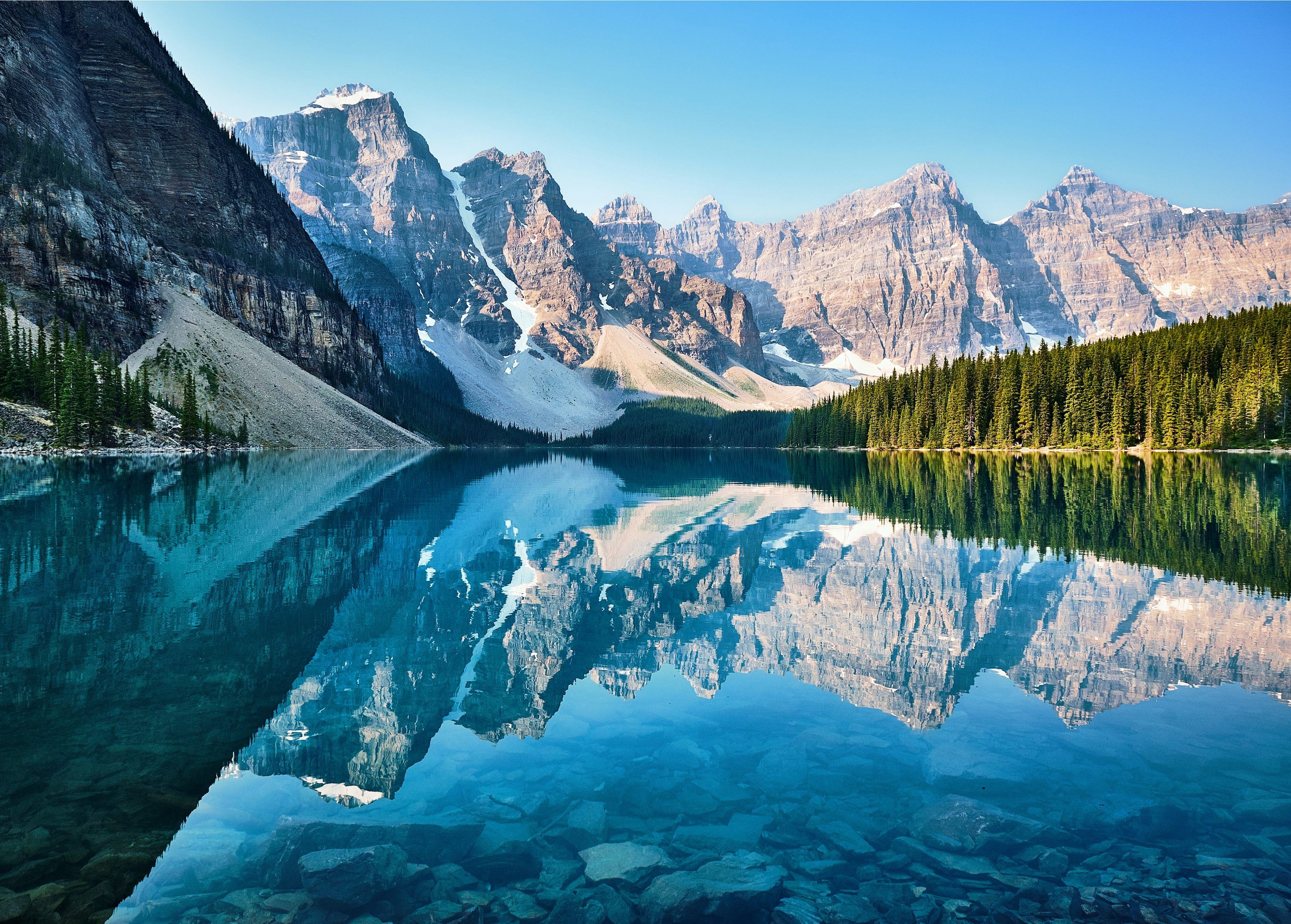 Banff: Turquoise Waters and Mountain Peaks